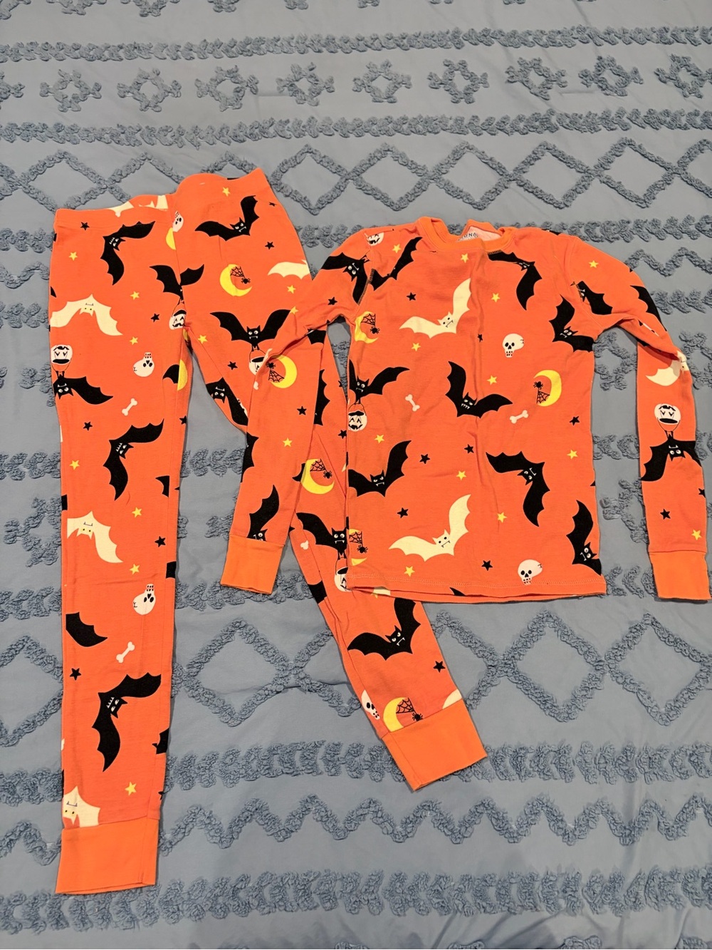Old Navy Orange & Black Kids Halloween PJ Set with Bat Print XL